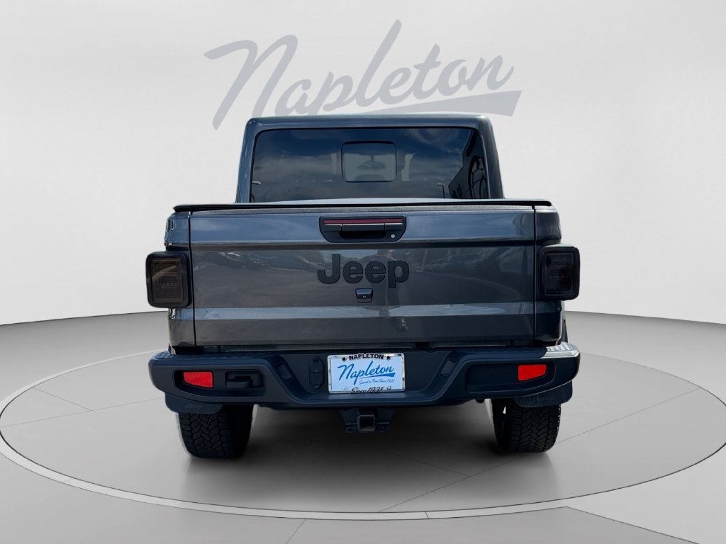 Used 2024 Jeep Gladiator Sport AWD/4WD image 4