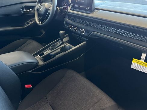 Certified 2025 Honda Accord LX image 15
