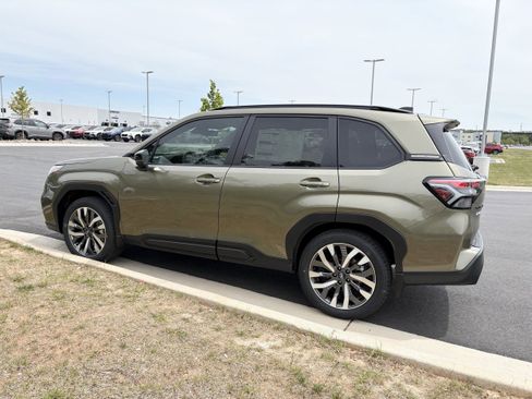 New 2026 Subaru Forester Touring AWD/4WD image 5
