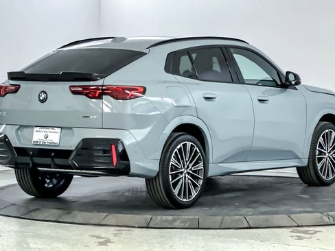 Used 2025 BMW X2 xDrive28i w/ M Sport Package image 2