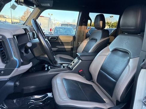 Certified 2022 Ford Bronco Wildtrak image 10