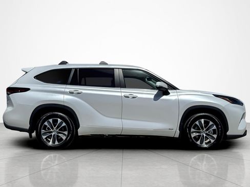 Used 2026 Toyota Highlander XLE AWD/4WD image 6