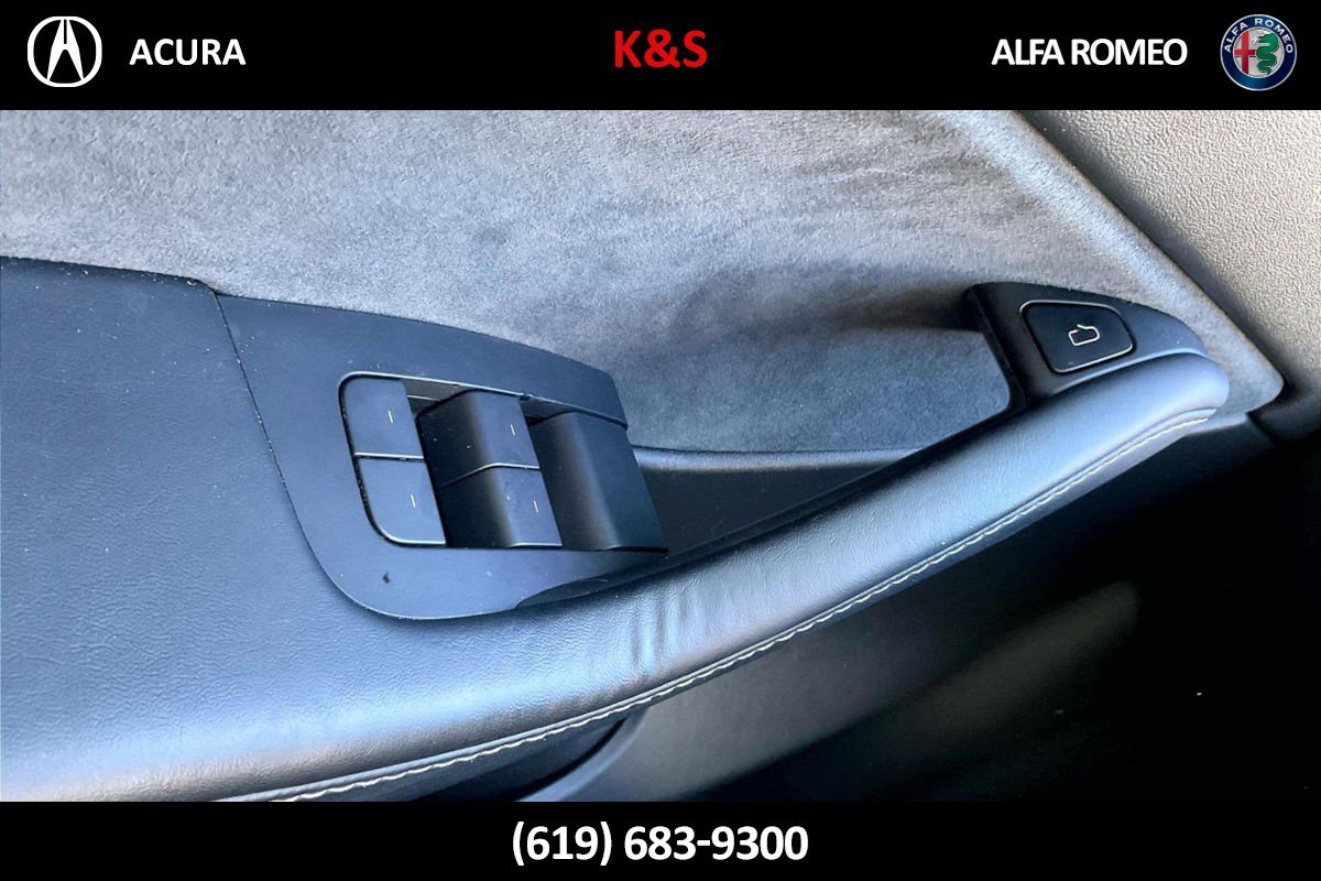 Used 2022 Tesla Model Y Long Range AWD/4WD image 8