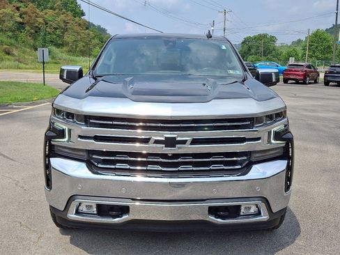 Used 2021 Chevrolet Silverado 1500 LTZ w/ LTZ Premium Package AWD/4WD image 2