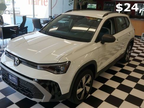 Certified 2025 Volkswagen Taos S image 3