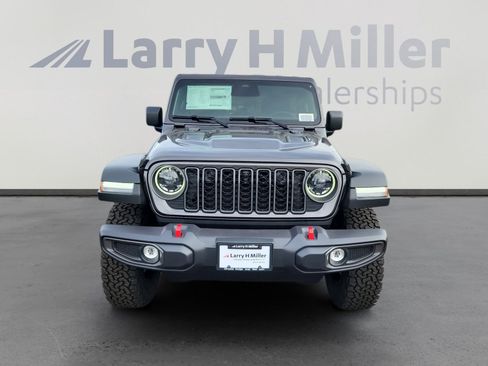 New 2026 Jeep Wrangler Unlimited Rubicon w/ Technology Group AWD/4WD image 9