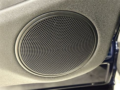 Used 2023 Land Rover Range Rover Evoque SE image 19