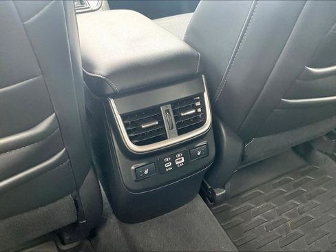 Used 2024 Subaru Outback Limited image 11
