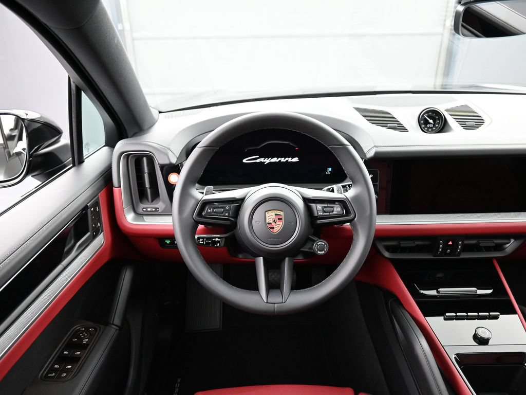 Certified 2026 Porsche Cayenne E-Hybrid Coupe AWD/4WD image 18