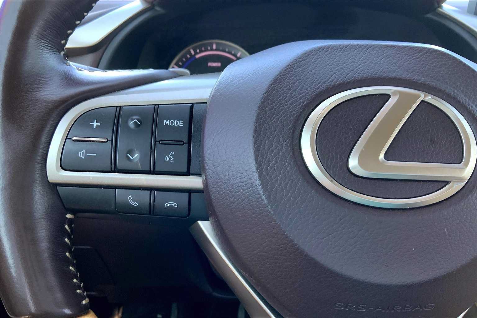 Used 2020 Lexus RX 450hL AWD w/ Premium Package image 24