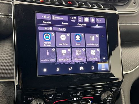 Used 2023 Jeep Grand Cherokee L Laredo image 40