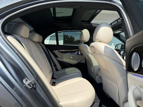 Used 2019 Mercedes-Benz E 300 4MATIC image 18