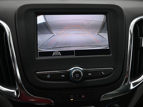 Used 2023 Chevrolet Equinox LT image 31