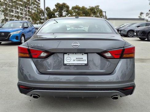 New 2026 Nissan Altima 2.5 SV w/ SV Premium Package FWD image 9