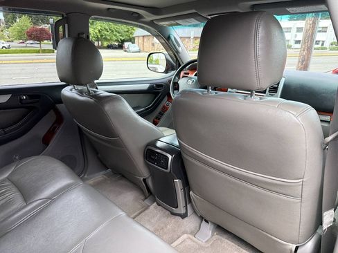 Used 2004 Toyota 4Runner SR5 w/ Preferred Accessory Pkg AWD/4WD image 23