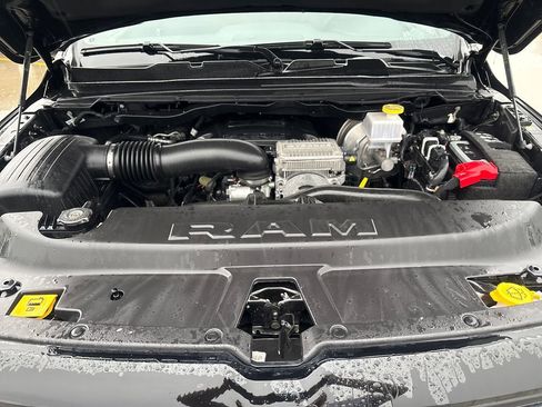 Used 2023 RAM 1500 Laramie AWD/4WD image 32