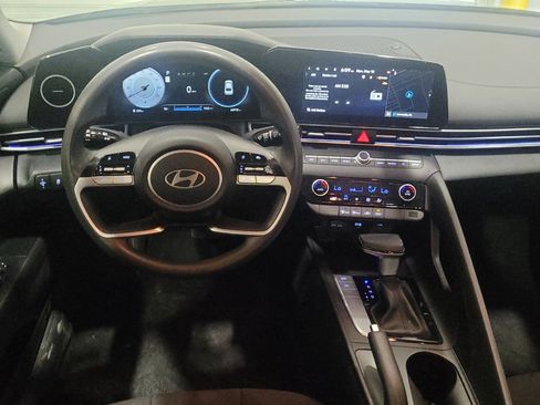 Used 2024 Hyundai Elantra SEL FWD image 22