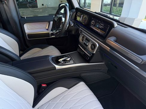 Used 2024 Mercedes-Benz G 550 G 550 image 26