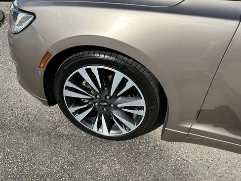 Used 2019 Lincoln MKZ Reserve image 9
