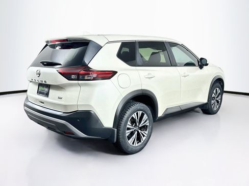 Used 2023 Nissan Rogue SV FWD image 9