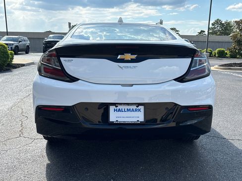 Used 2017 Chevrolet Volt Premier w/ Driver Confidence II Package FWD image 3