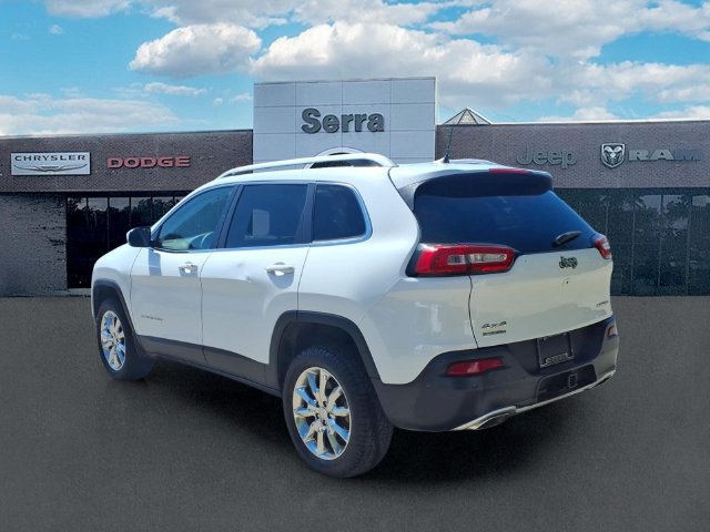 Used 2016 Jeep Cherokee Limited w/ Luxury Group AWD/4WD image 5