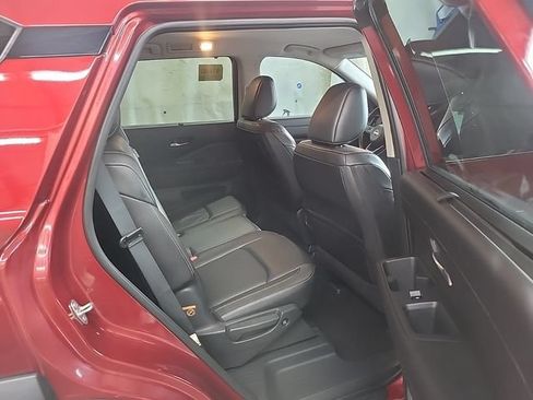 Used 2024 Nissan Pathfinder SL FWD image 14