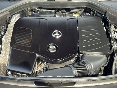 Certified 2023 Mercedes-Benz GLC 300 4MATIC image 34