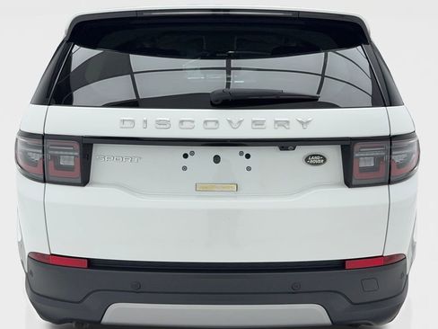 Used 2022 Land Rover Discovery Sport S image 11