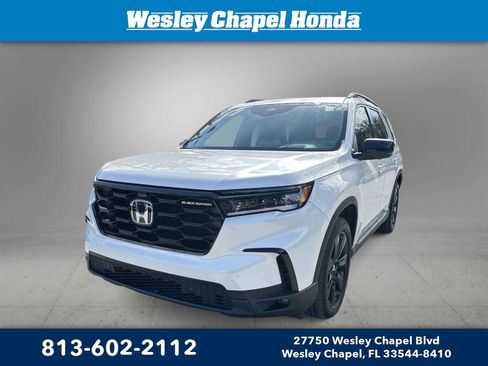 Used 2025 Honda Pilot Black Edition image 1