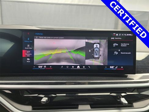 Used 2024 BMW X7 M60i w/ Executive Package image 32