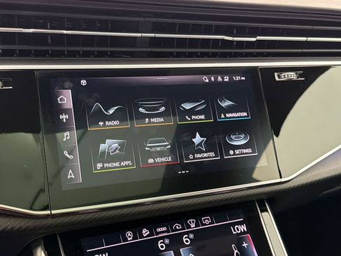 Used 2022 Audi RS Q8 AWD/4WD image 18