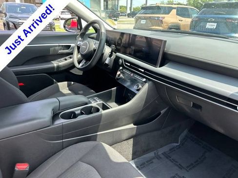 Used 2025 Hyundai Sonata SEL FWD image 33