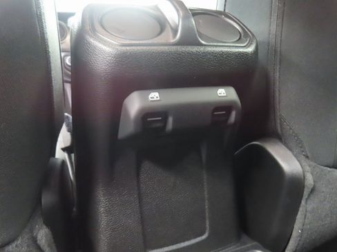 Used 2021 Jeep Gladiator Sport image 12