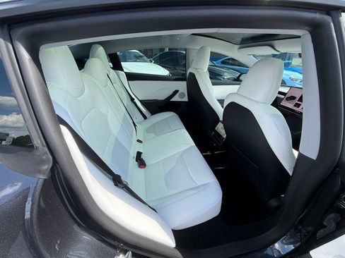 Used 2025 Tesla Model 3 Long Range AWD/4WD image 22
