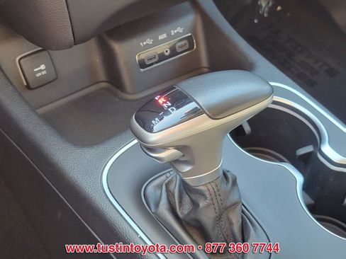 Used 2020 Dodge Durango SXT w/ 3rd Row Seating Group image 25