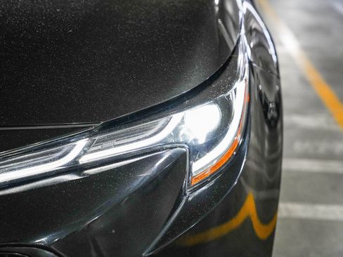 Certified 2022 Toyota Corolla LE image 5