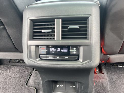 Used 2023 Volkswagen Atlas SE AWD/4WD image 47