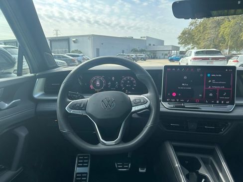 New 2026 Volkswagen Tiguan SE R-Line FWD image 52