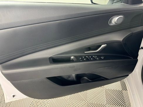 Used 2024 Hyundai Elantra SEL image 10