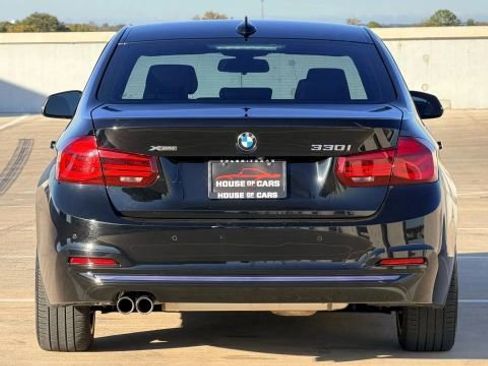 Used 2018 BMW 330i xDrive Sedan w/ Convenience Package image 8