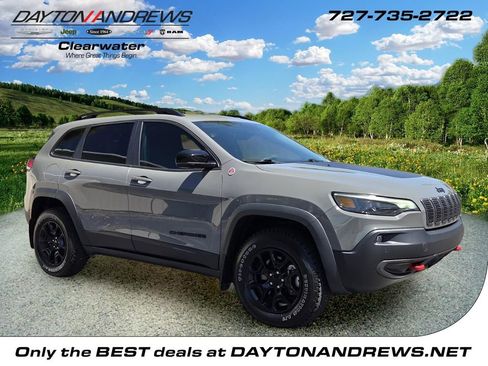 Used 2023 Jeep Cherokee Trailhawk w/ Trailer Tow Group AWD/4WD image 1
