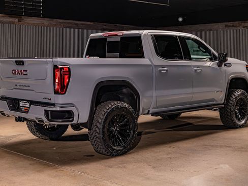 Used 2025 GMC Sierra 1500 AT4 w/ AT4 Premium Package image 10