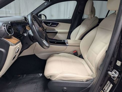 Used 2023 Mercedes-Benz GLC 300 w/ Exclusive Trim Package image 10