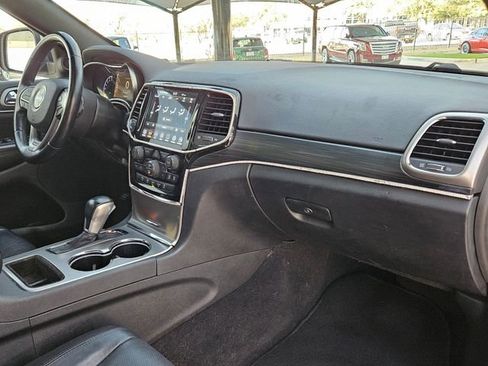 Used 2021 Jeep Grand Cherokee Limited w/ Luxury Group II image 29