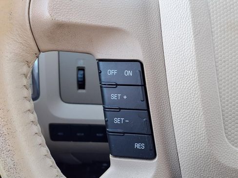 Used 2009 Ford Escape Limited image 24