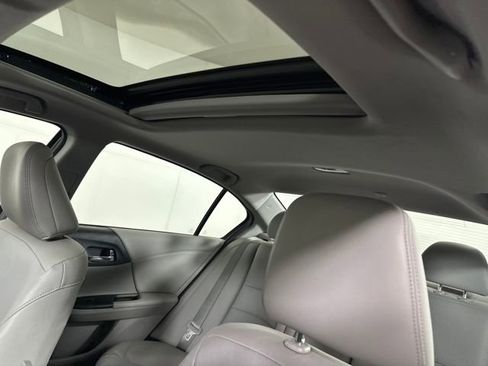 Used 2015 Honda Accord EX-L image 12