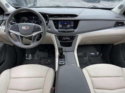 Used 2021 Cadillac XT5 Premium Luxury image 15