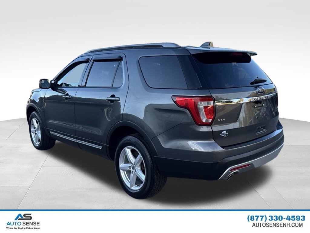 Used 2016 Ford Explorer XLT w/ Equipment Group 202A AWD/4WD image 3