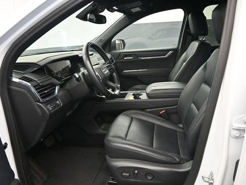 Used 2024 GMC Acadia Elevation FWD image 14